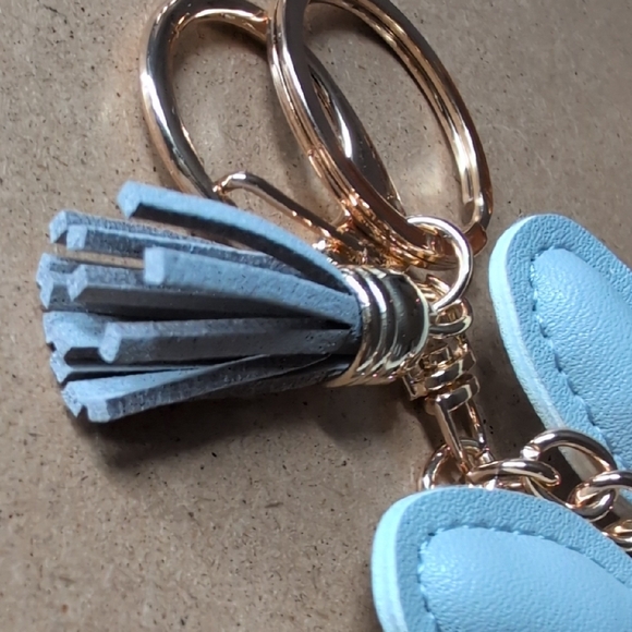 Charming Gray Bunny Keychain with Tan Bow - Picture 3 of 7